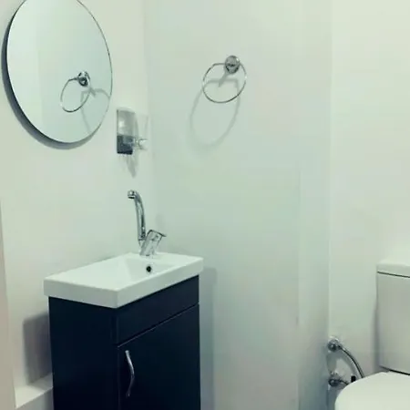 Convenient And Furnished Flat In Bayrakli Apartment Izmir